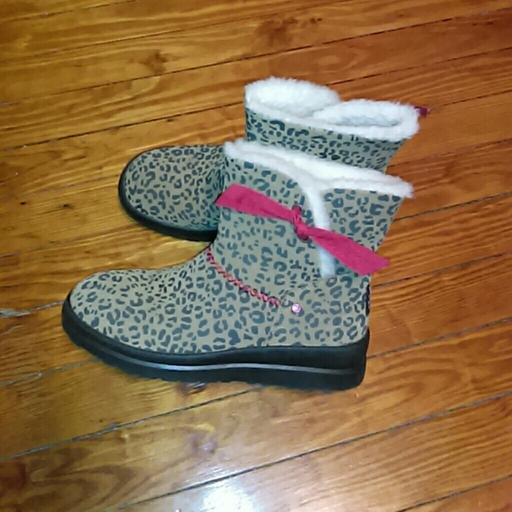 Cheetah print Uggs